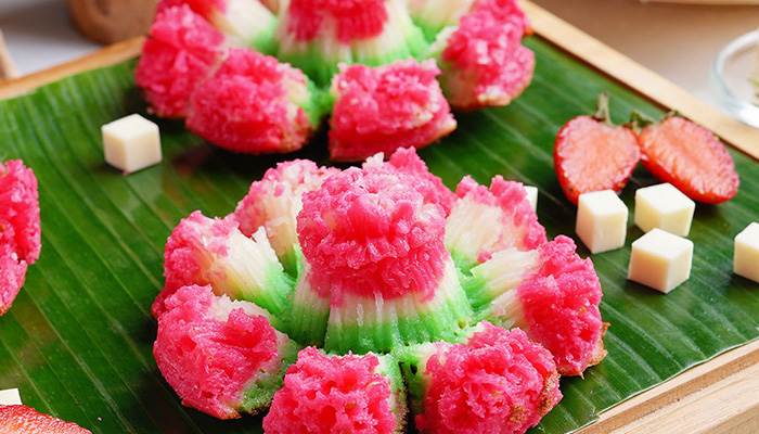 Cara Membuat Kue Bikang Mawar