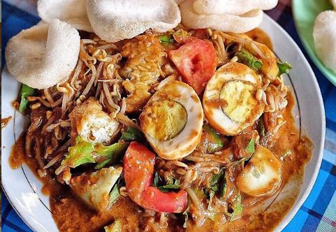 12 Makanan Khas Indonesia Wajib Anda Coba